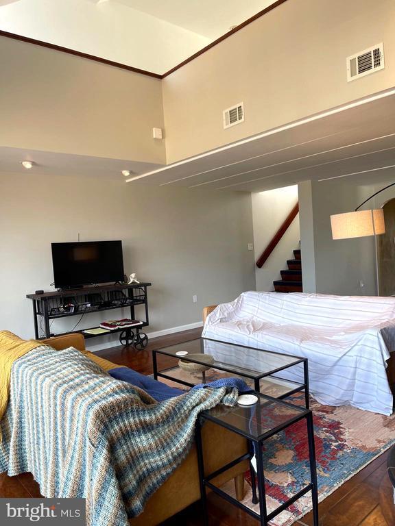 Building Photo - 28 Main St