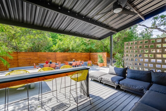 Building Photo - 513 Pecan Grove Rd