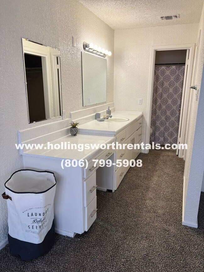 Building Photo - Large 2 bed 2 bath house in Tech Terrace