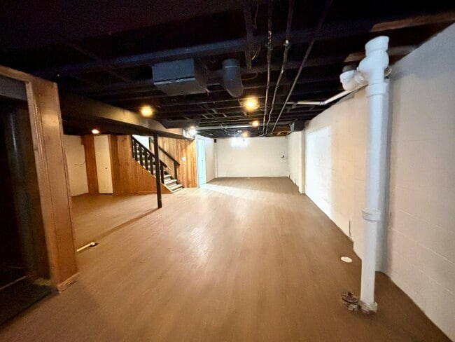 Building Photo - 31045 Marquette St