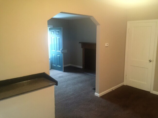 Building Photo - 6063 Yosemite Dr