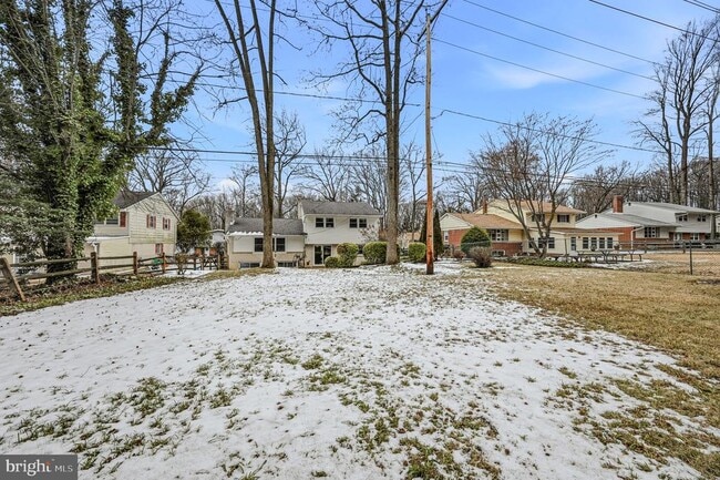 Building Photo - 1513 Fresno Rd