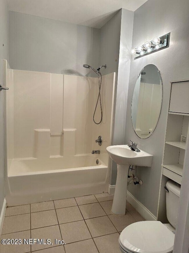 Building Photo - 155 Legendary Dr