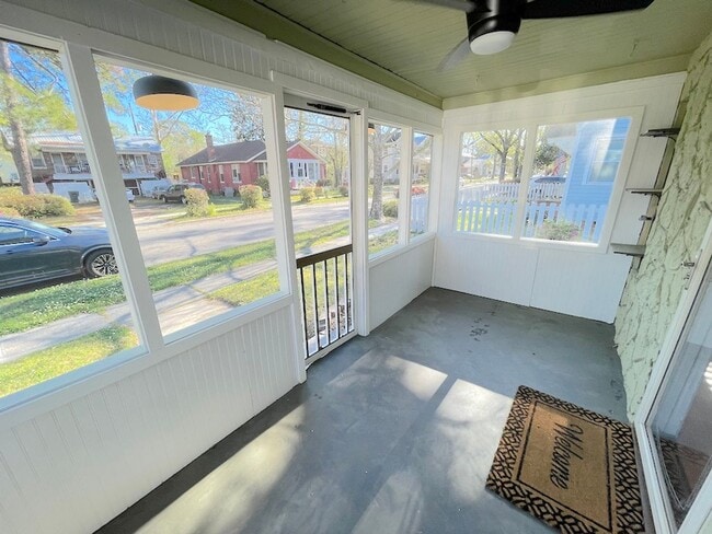 Building Photo - 3 BED | 2 BATH | MIDTOWN | FENCED YARD