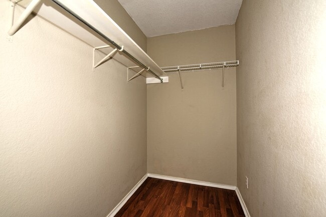 Building Photo - GREAT HOME  |  PAINTED SEPT 2025  |  3 BED...
