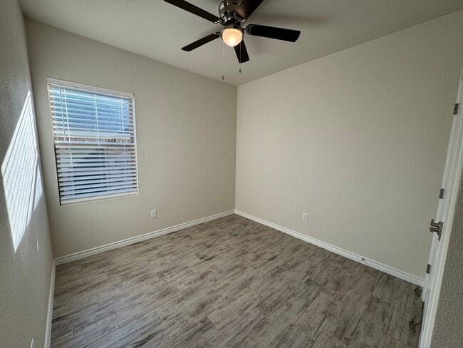 Building Photo - 5106 Rose Petal Ct