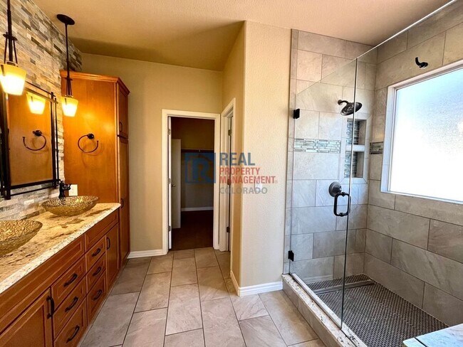 Building Photo - 2633 Cinnabar Rd