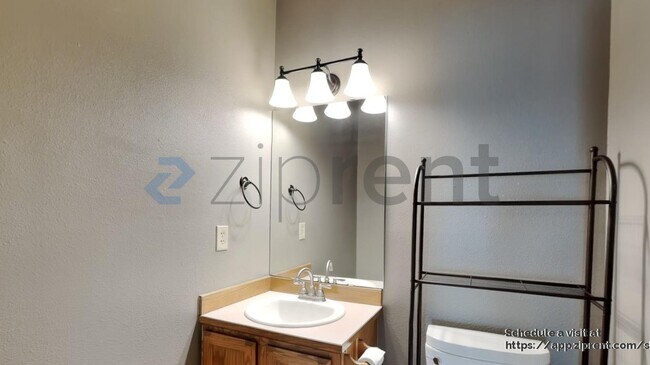 Building Photo - 20102 106 St Ct E