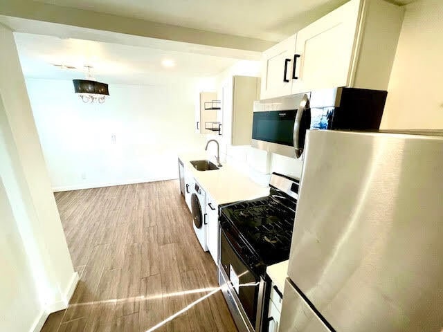 Building Photo - New renovated and move in ready. Roosevelt...