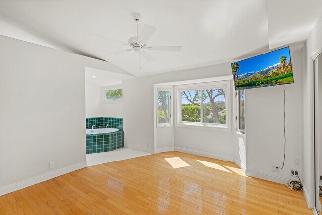Building Photo - Stunning *VIEW* home for rent in desirable...
