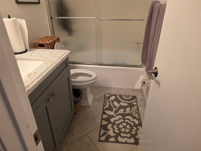 Building Photo - 959 SE 2nd Ave