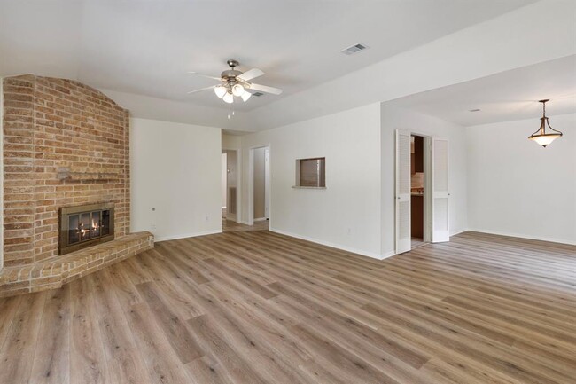 Building Photo - 78 Deerfoot Ct