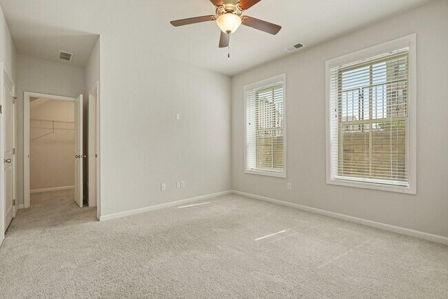 Building Photo - 4240 Hickory Pne Aly