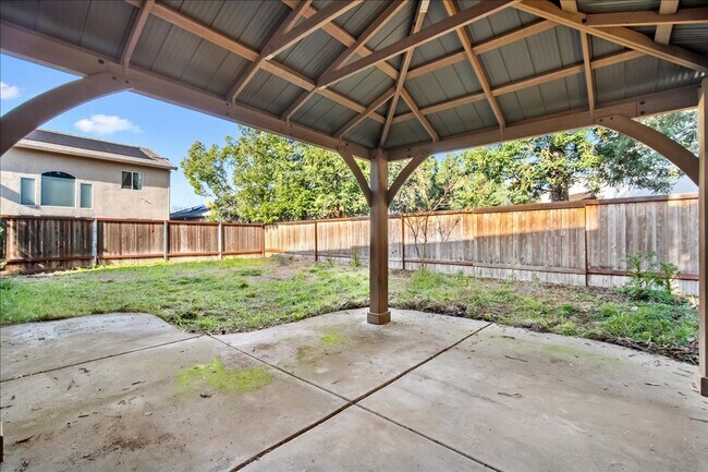 Building Photo - 121 Conner Cir