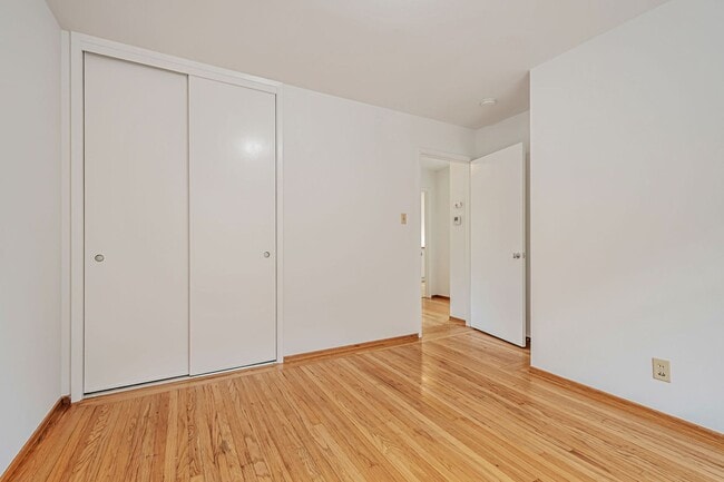 Building Photo - Charming Two-Bedroom Home in Miraloma Park...