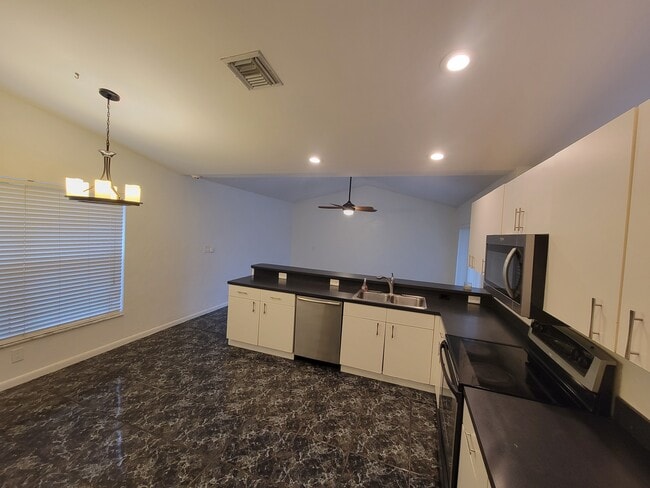 Building Photo - 9831 NW 53rd Ct