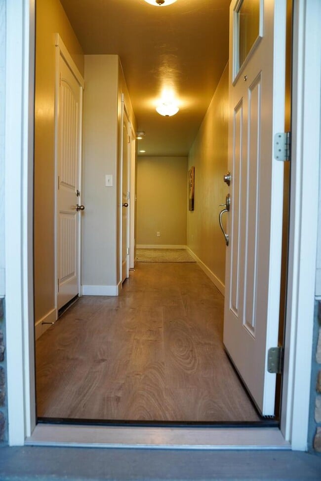 Building Photo - 528 Fox Chase Dr