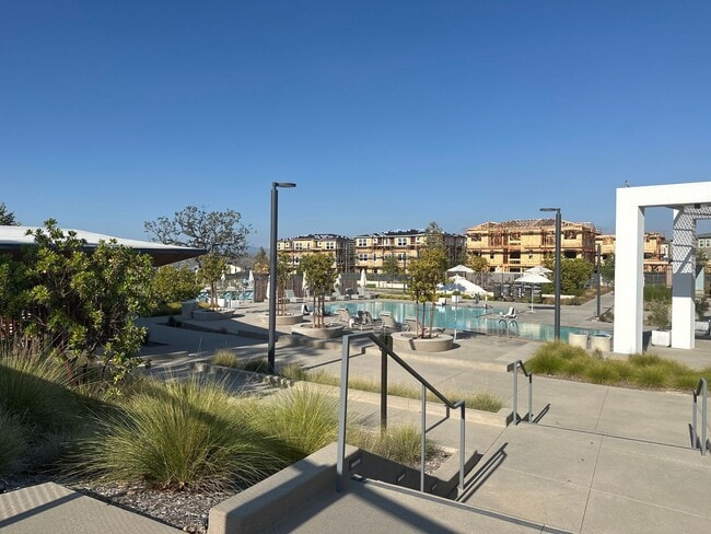 Building Photo - Have you outgrown the noise and the traffi...