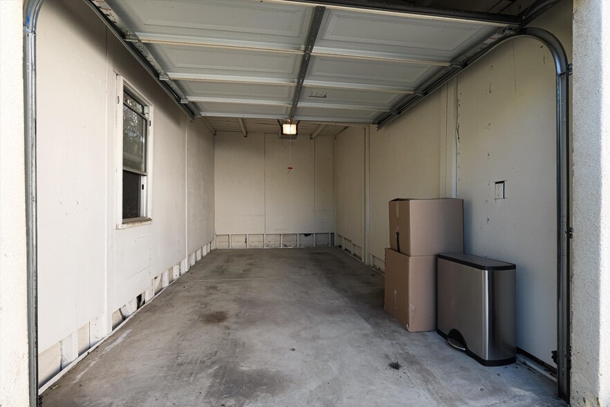 Building Photo - 809 N La Jolla Ave