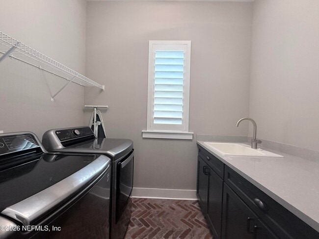 Building Photo - 161 Paradise Valley Dr