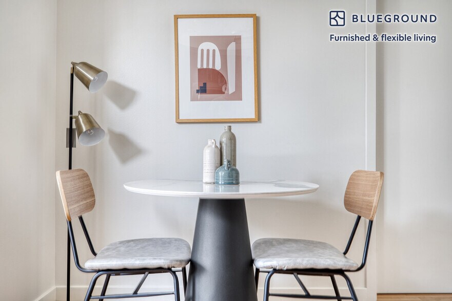 Building Photo - 1285 Sutter St