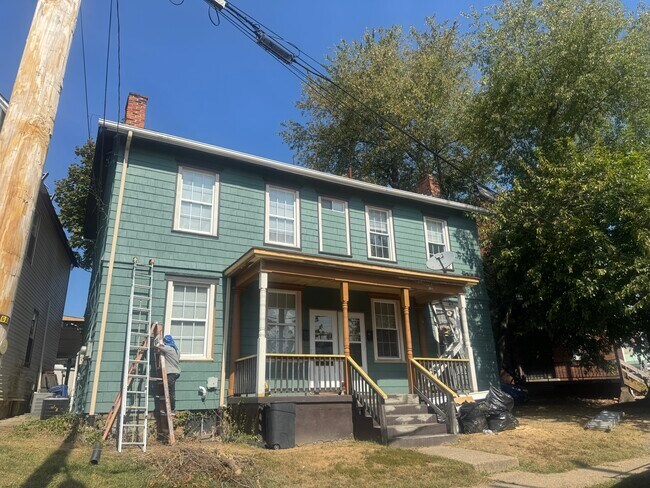 Building Photo - 1 Parkview St