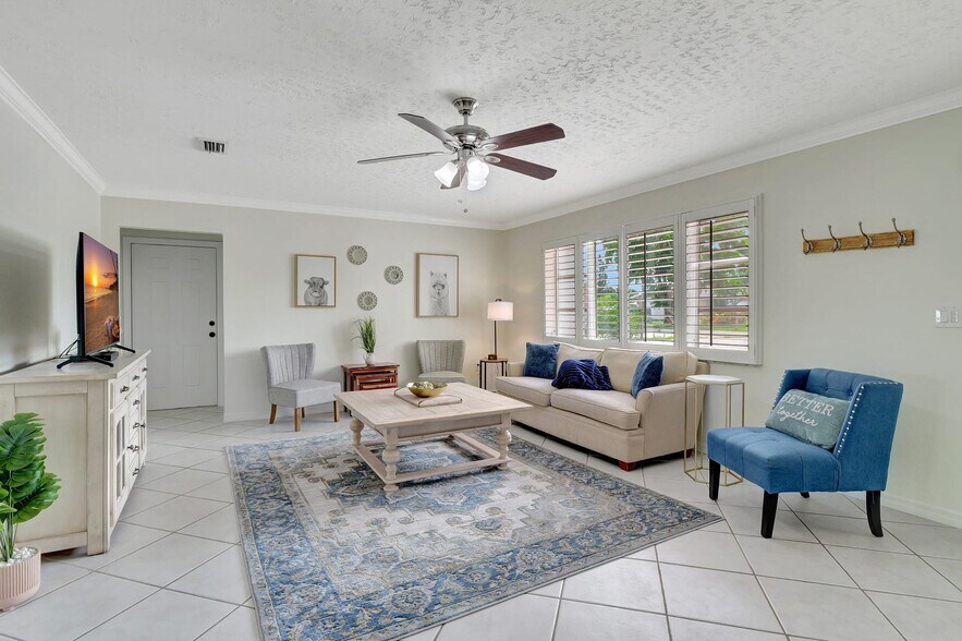 Building Photo - 27526 Los Amigos Ln