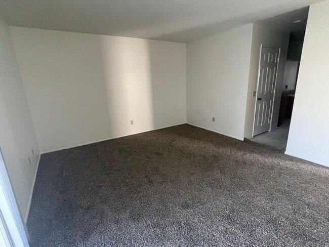 Building Photo - Jess Ranch 55+ Gated Community Apple Valley