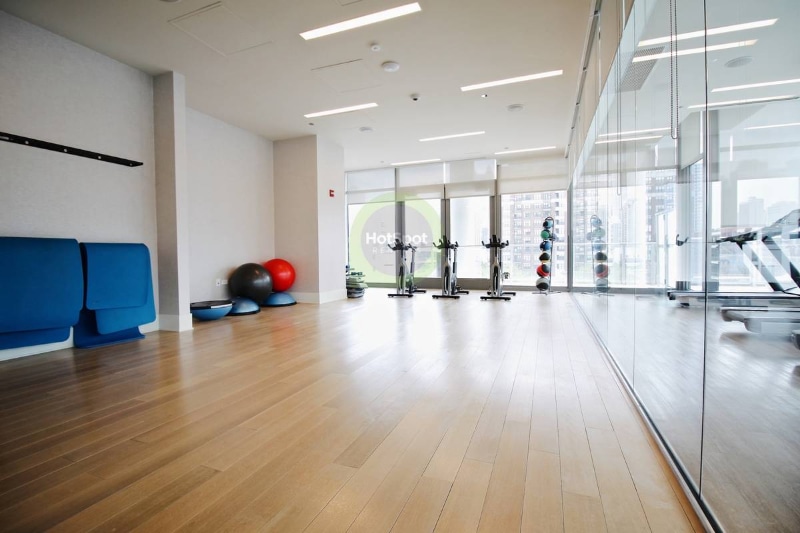 Building Photo - 331 W Chestnut St