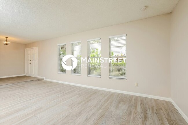 Building Photo - 4 Bedroom Pet-Friendly Home in Longwood, F...