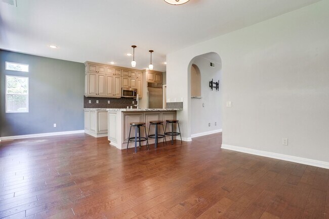 Building Photo - 3 Bedroom Home in Cul De Sac Available Now...