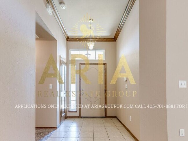 Building Photo - BEAUTIFUL 3 BED/2 BATH HOME IN ROYAL OAKS!...