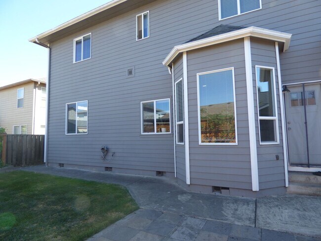 Building Photo - 4465 Countryside Ct NE