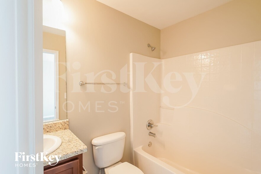 Building Photo - 145 Briar Ridge Ln