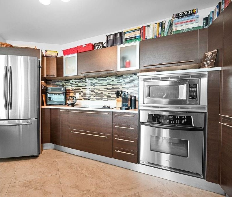 Building Photo - 1900 N Bayshore Dr