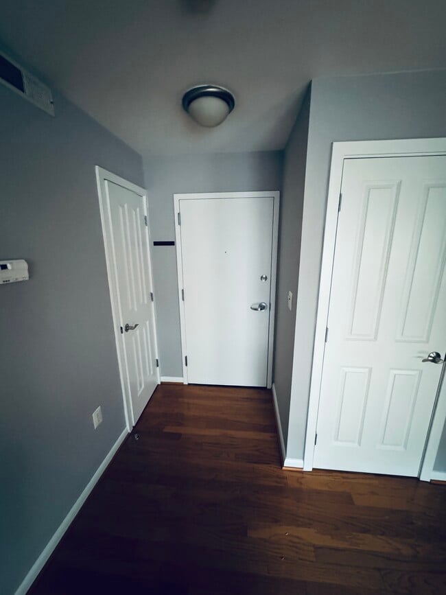 Entrance - 1501 27th St SE