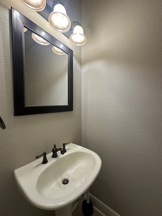 Building Photo - 5322 La Belle Ct