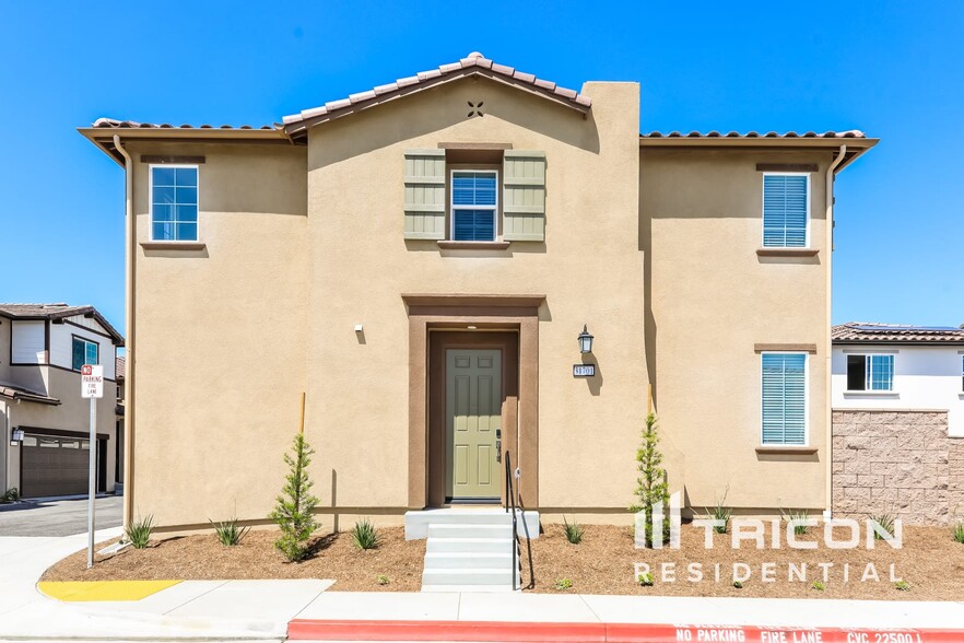 Primary Photo - 31701 Luther Dr