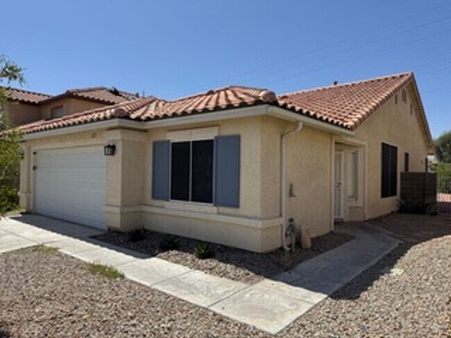Building Photo - SE Pebble and Pollock!! Single Story!! Fir...