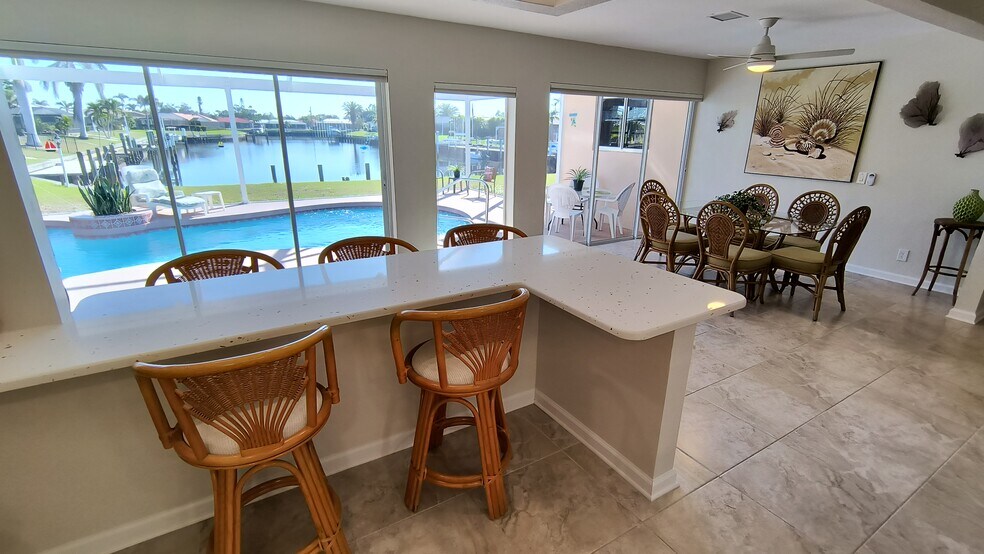 Building Photo - 910 Juno Dr