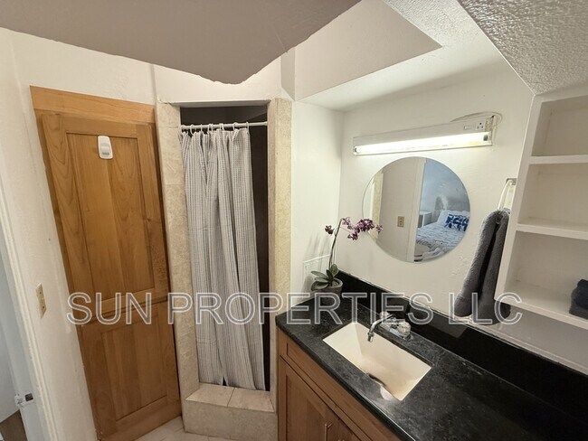 Building Photo - 235 Lili?uokalani Ave