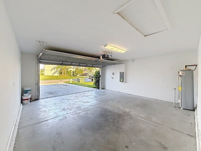 Building Photo - 31857 Sun Kettle Lp