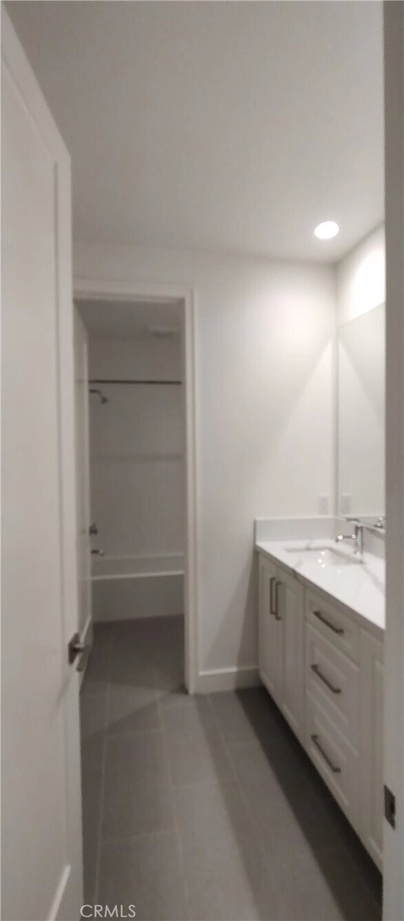 Building Photo - 188 Villa