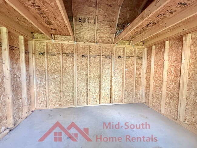 Building Photo - 8339 Honey Dew Cove