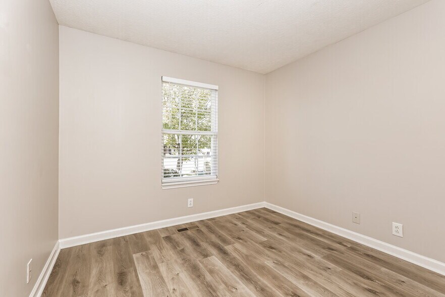 Building Photo - 861 Maricopa Dr