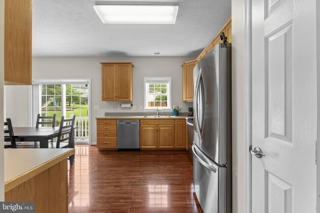 Building Photo - 10 Everglades Ln