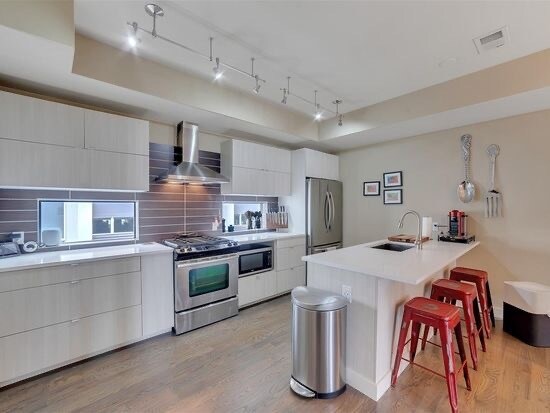 Kitchen - 3215 W 17th Ave