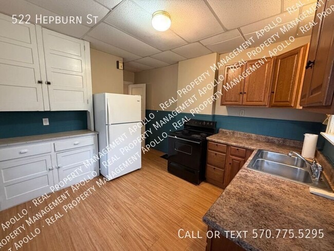 Building Photo - 522 Hepburn St