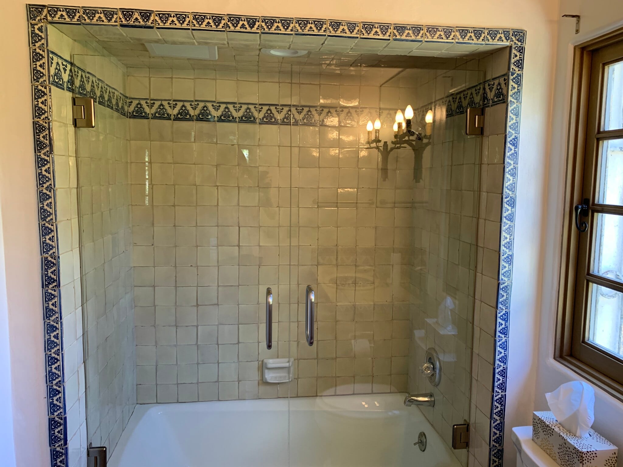 Building Photo - 17 Encina Dr