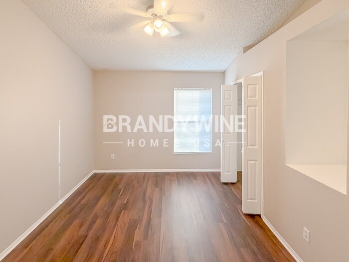 Building Photo - 3314 Lake Tiny Cir